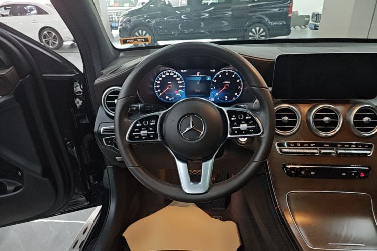 Used Mercedes-Benz GLC 2020 GLC 300 L 4MATIC Dynamic Edition Steering Wheel