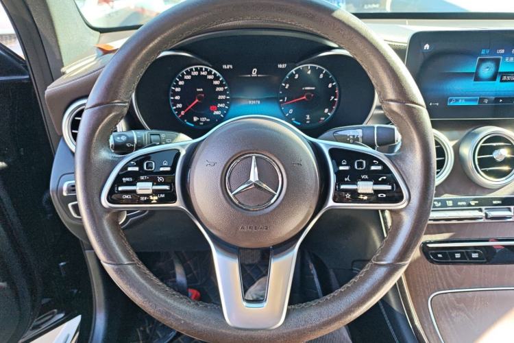 Used Mercedes-Benz GLC 2020 Facelift GLC 260 L 4MATIC Luxury Edition Steering Wheel