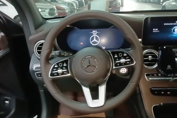 Used Mercedes-Benz GLC 2020 GLC 260 L 4MATIC Luxury Model Steering Wheel