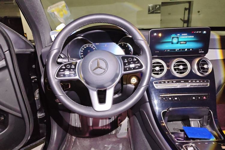 Used Mercedes-Benz GLC 2020 GLC 260 L 4MATIC Luxury Model Steering Wheel
