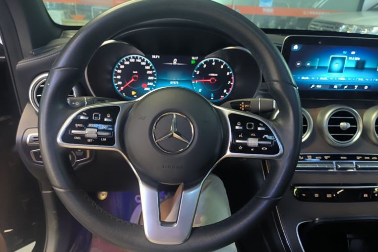 Used Mercedes-Benz GLC 2020 Facelift GLC 260 L 4MATIC Luxury Edition Steering Wheel