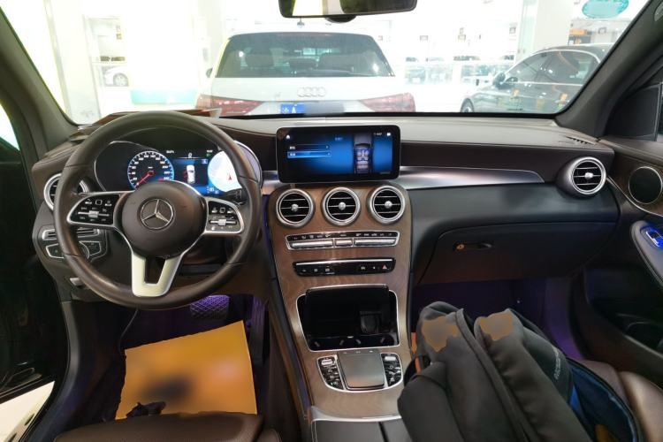 Used Mercedes-Benz GLC 2020 GLC 300 L 4MATIC Dynamic Edition Steering Wheel