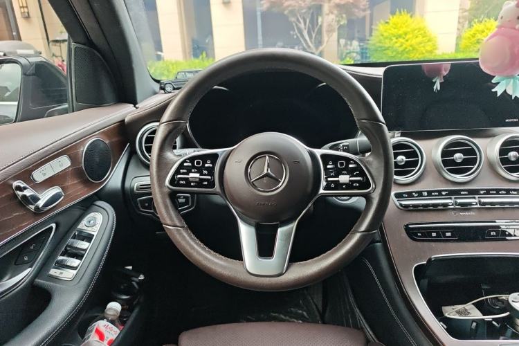 Used Mercedes-Benz GLC 2020 Facelift GLC 260 L 4MATIC Luxury Edition Steering Wheel