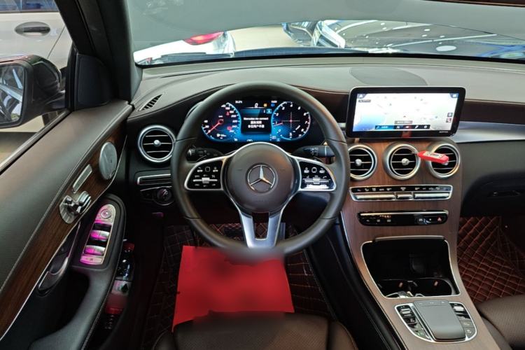 Used Mercedes-Benz GLC 2020 Facelift GLC 300 L 4MATIC Dynamic Edition Steering Wheel