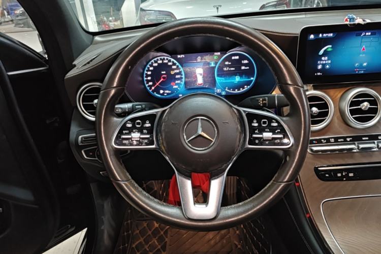 Used Mercedes-Benz GLC 2020 GLC 260 L 4MATIC Luxury Model Steering Wheel