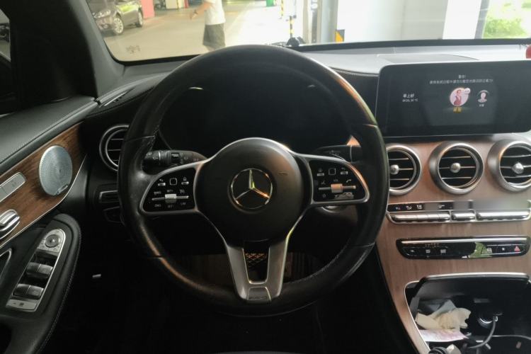 Used Mercedes-Benz GLC 2020 GLC 300 L 4MATIC Luxury Model Steering Wheel