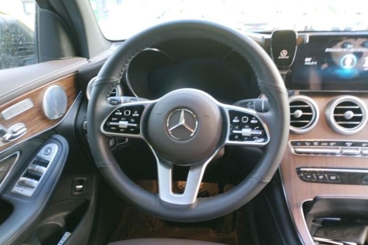 Used Mercedes-Benz GLC 2020 GLC 300 L 4MATIC Luxury Model Steering Wheel