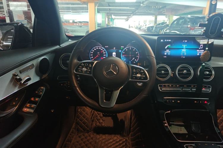 Used Mercedes-Benz GLC 2020 Facelifted GLC 260 L 4MATIC Dynamic Edition Steering Wheel