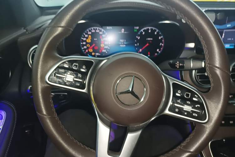 Used Mercedes-Benz GLC 2020 Facelift GLC 260 L 4MATIC Luxury Edition Steering Wheel