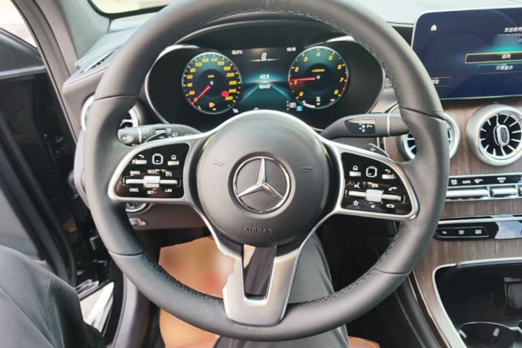 Used Mercedes-Benz GLC 2020 Facelifted GLC 300 L 4MATIC Luxury Edition Steering Wheel