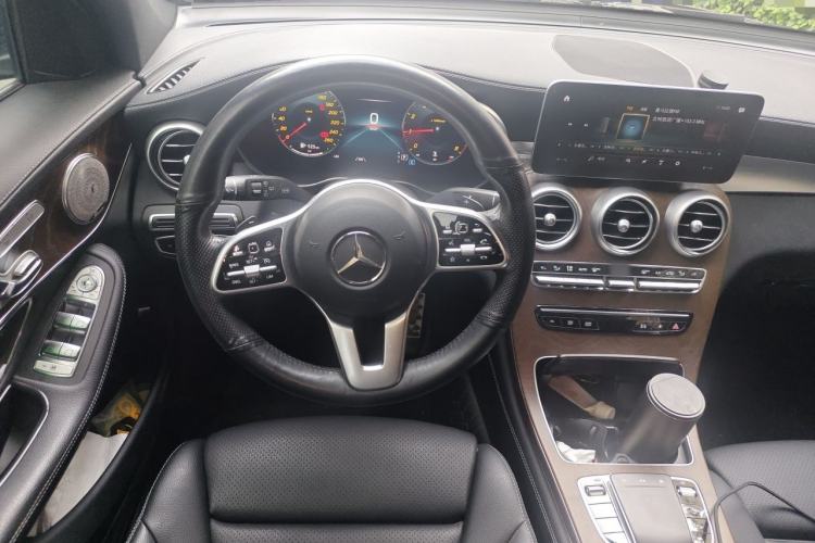 Used Mercedes-Benz GLC 2020 Facelift GLC 300 L 4MATIC Dynamic Edition Steering Wheel