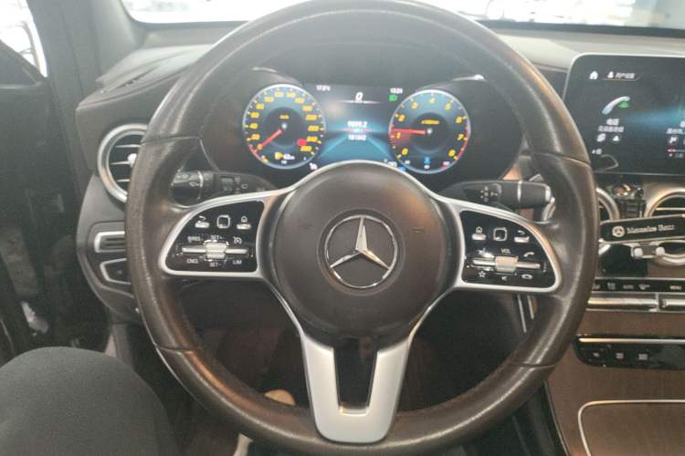 Used Mercedes-Benz GLC 2020 GLC 260 L 4MATIC Luxury Model Steering Wheel