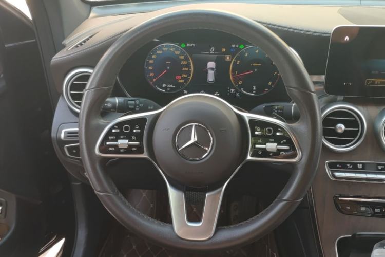 Used Mercedes-Benz GLC 2020 Facelift GLC 300 L 4MATIC Dynamic Edition Steering Wheel