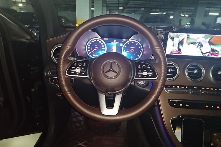 Used Mercedes-Benz GLC 2020 GLC 260 L 4MATIC Luxury Model Steering Wheel
