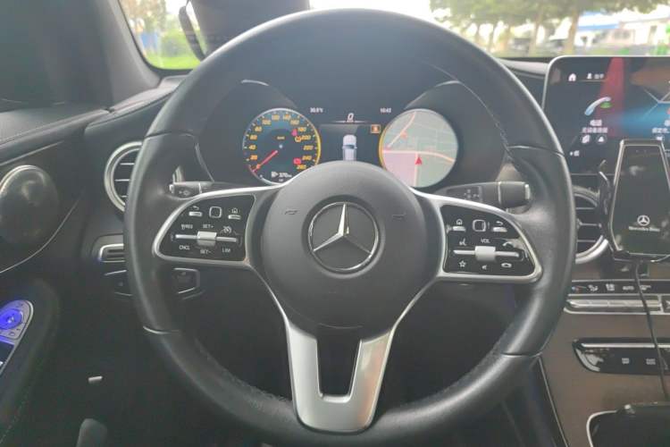 Used Mercedes-Benz GLC 2020 GLC 300 L 4MATIC Dynamic Edition Steering Wheel