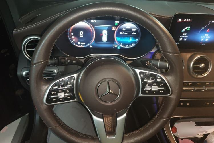 Used Mercedes-Benz GLC 2020 Facelift GLC 260 L 4MATIC Luxury Edition Steering Wheel