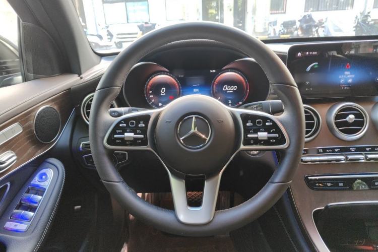 Used Mercedes-Benz GLC 2020 Facelift GLC 300 L 4MATIC Dynamic Edition Steering Wheel