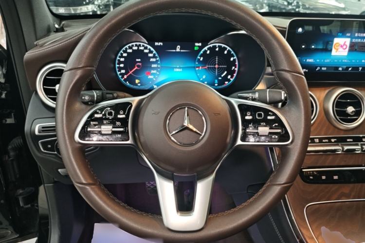Used Mercedes-Benz GLC 2020 Facelift GLC 260 L 4MATIC Luxury Edition Steering Wheel