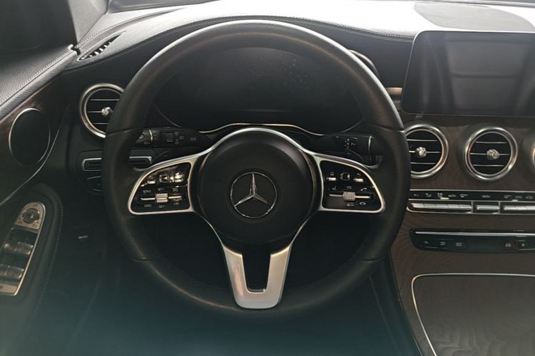 Used Mercedes-Benz GLC 2020 GLC 260 L 4MATIC Luxury Model Steering Wheel