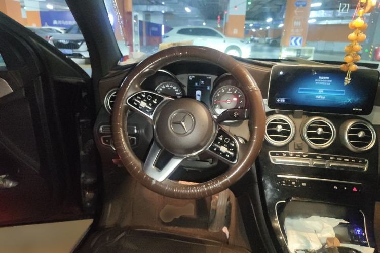 Used Mercedes-Benz GLC 2020 GLC 260 L 4MATIC Dynamic Model Steering Wheel