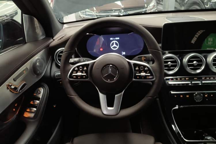 Used Mercedes-Benz GLC 2020 Facelifted GLC 260 L 4MATIC Dynamic Edition Steering Wheel