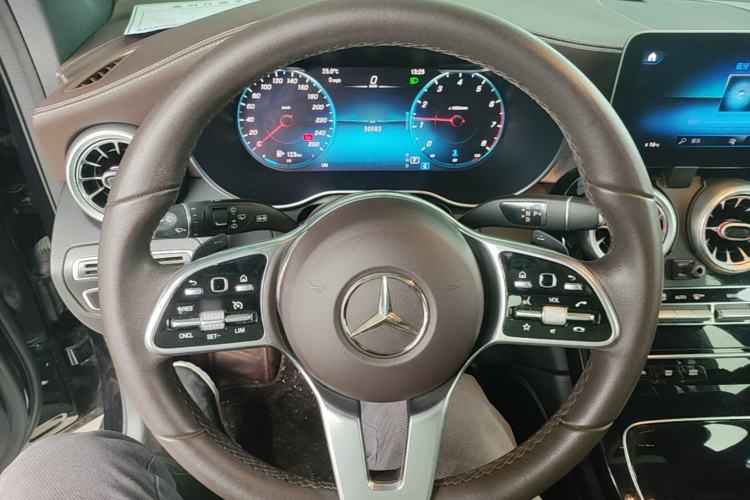Used Mercedes-Benz GLC 2020 Facelifted GLC 260 L 4MATIC Dynamic Edition Steering Wheel