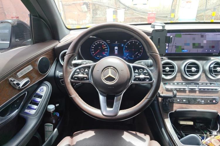 Used Mercedes-Benz GLC 2020 GLC 260 L 4MATIC Luxury Model Steering Wheel