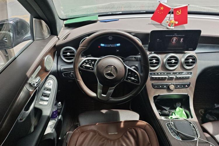 Used Mercedes-Benz GLC 2020 Facelift GLC 260 L 4MATIC Luxury Edition Steering Wheel