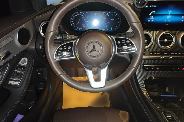 Used Mercedes-Benz GLC 2020 Facelift GLC 260 L 4MATIC Luxury Edition Steering Wheel