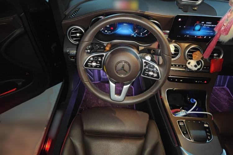 Used Mercedes-Benz GLC 2020 Facelift GLC 260 L 4MATIC Luxury Edition Steering Wheel