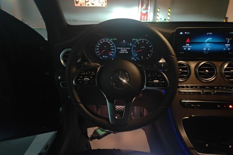 Used Mercedes-Benz GLC 2020 Facelift GLC 260 L 4MATIC Luxury Edition Steering Wheel