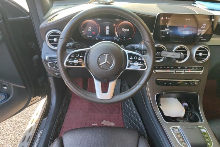 Used Mercedes-Benz GLC 2020 Facelift GLC 300 L 4MATIC Dynamic Edition Steering Wheel