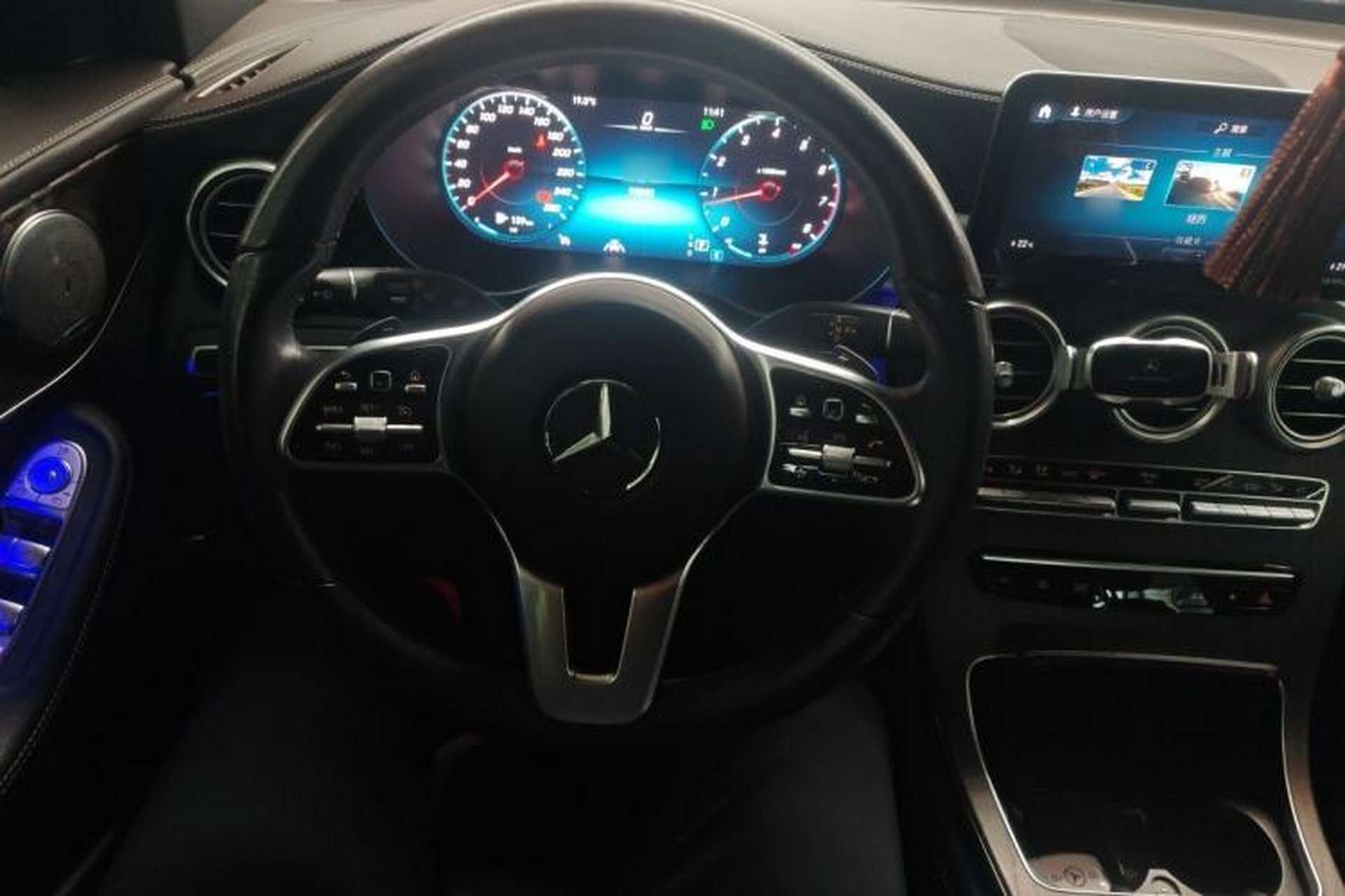 Used Mercedes-Benz GLC 2020 Facelift GLC 300 L 4MATIC Dynamic Edition Steering Wheel