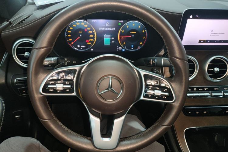 Used Mercedes-Benz GLC 2020 GLC 260 L 4MATIC Luxury Model Steering Wheel