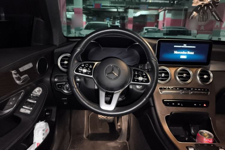 Used Mercedes-Benz GLC 2020 GLC 260 L 4MATIC Luxury Model Steering Wheel