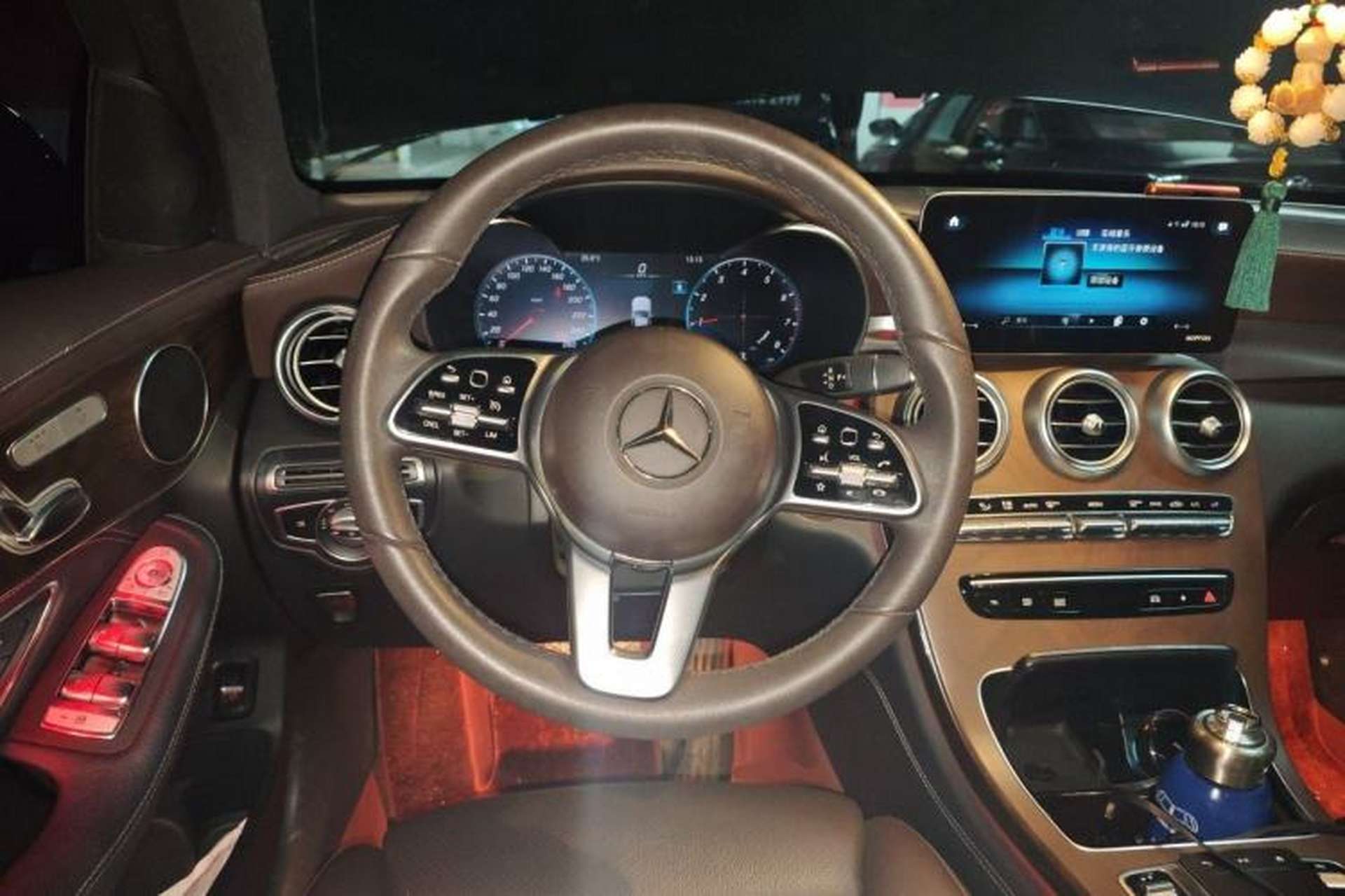 Used Mercedes-Benz GLC 2020 Facelift GLC 260 L 4MATIC Luxury Edition Steering Wheel