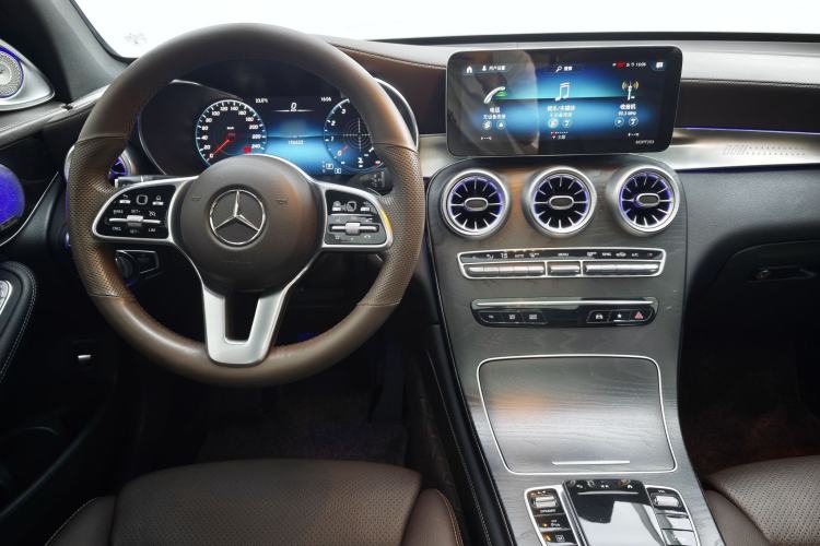 Used Mercedes-Benz GLC 2020 Facelifted GLC 260 L 4MATIC Dynamic Edition Steering Wheel