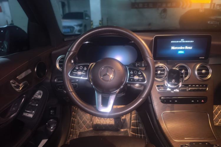 Used Mercedes-Benz GLC 2020 GLC 260 L 4MATIC Luxury Model Steering Wheel