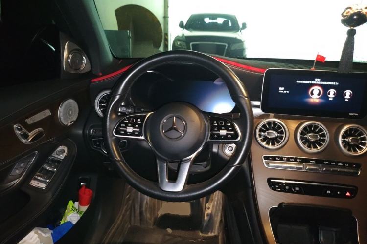 Used Mercedes-Benz GLC 2020 GLC 260 L 4MATIC Luxury Model Steering Wheel