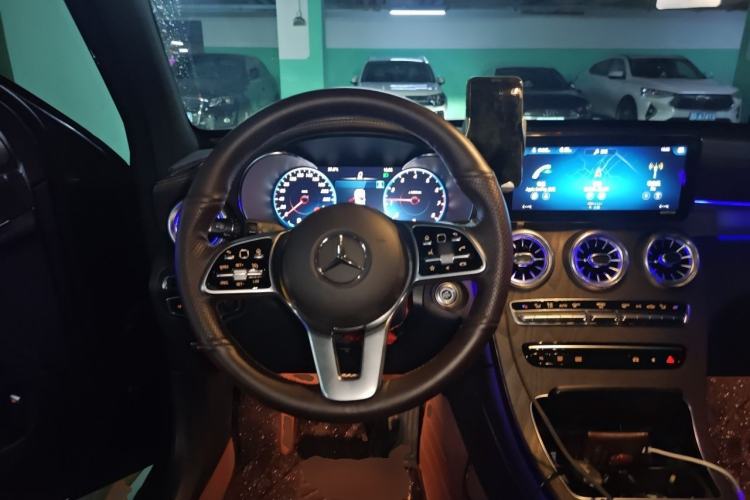 Used Mercedes-Benz GLC 2020 Facelift GLC 300 L 4MATIC Dynamic Edition Steering Wheel