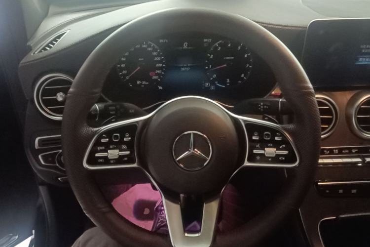Used Mercedes-Benz GLC 2020 Facelift GLC 260 L 4MATIC Luxury Edition Steering Wheel