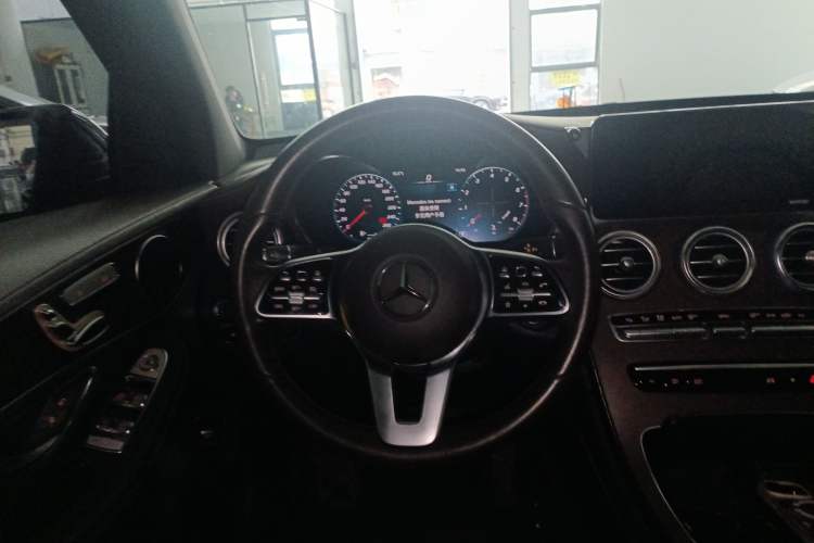 Used Mercedes-Benz GLC 2020 GLC 260 L 4MATIC Luxury Model Steering Wheel