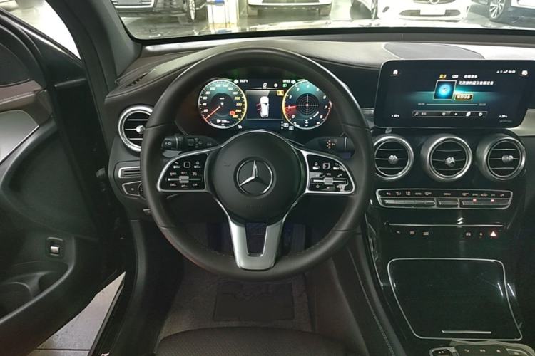 Used Mercedes-Benz GLC 2020 Facelifted GLC 260 L 4MATIC Dynamic Edition Steering Wheel
