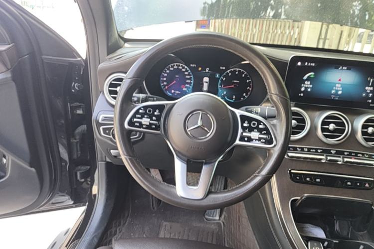 Used Mercedes-Benz GLC 2020 Facelifted GLC 260 L 4MATIC Dynamic Edition Steering Wheel