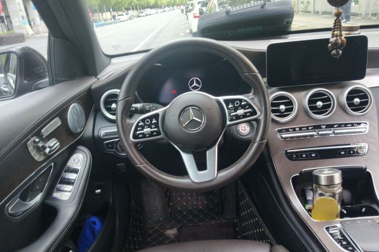 Used Mercedes-Benz GLC 2020 Facelift GLC 260 L 4MATIC Luxury Edition Steering Wheel