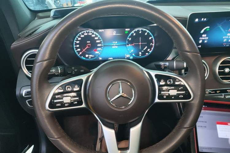 Used Mercedes-Benz GLC 2020 Facelift GLC 300 L 4MATIC Dynamic Edition Steering Wheel