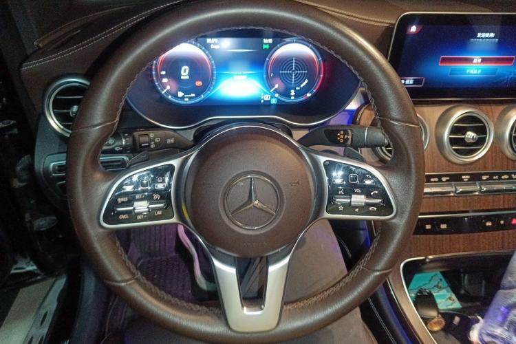 Used Mercedes-Benz GLC 2020 GLC 300 L 4MATIC Luxury Model Steering Wheel