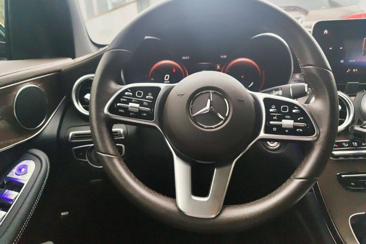 Used Mercedes-Benz GLC 2020 Facelift GLC 260 L 4MATIC Luxury Edition Steering Wheel