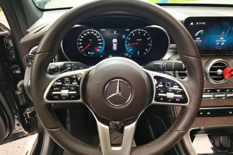 Used Mercedes-Benz GLC 2020 Facelift GLC 300 L 4MATIC Dynamic Edition Steering Wheel