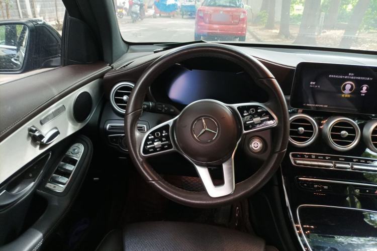 Used Mercedes-Benz GLC 2020 Facelift GLC 260 L 4MATIC Luxury Edition Steering Wheel